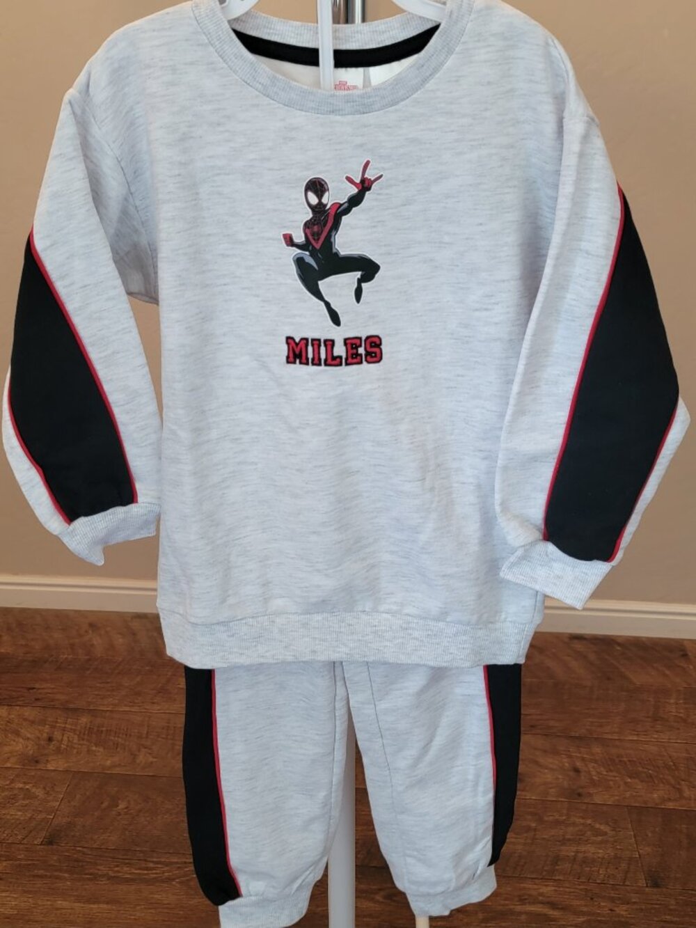 Spider-Man Miles Morales design 2-piece fleece sweatshirt and joggers size 4/5